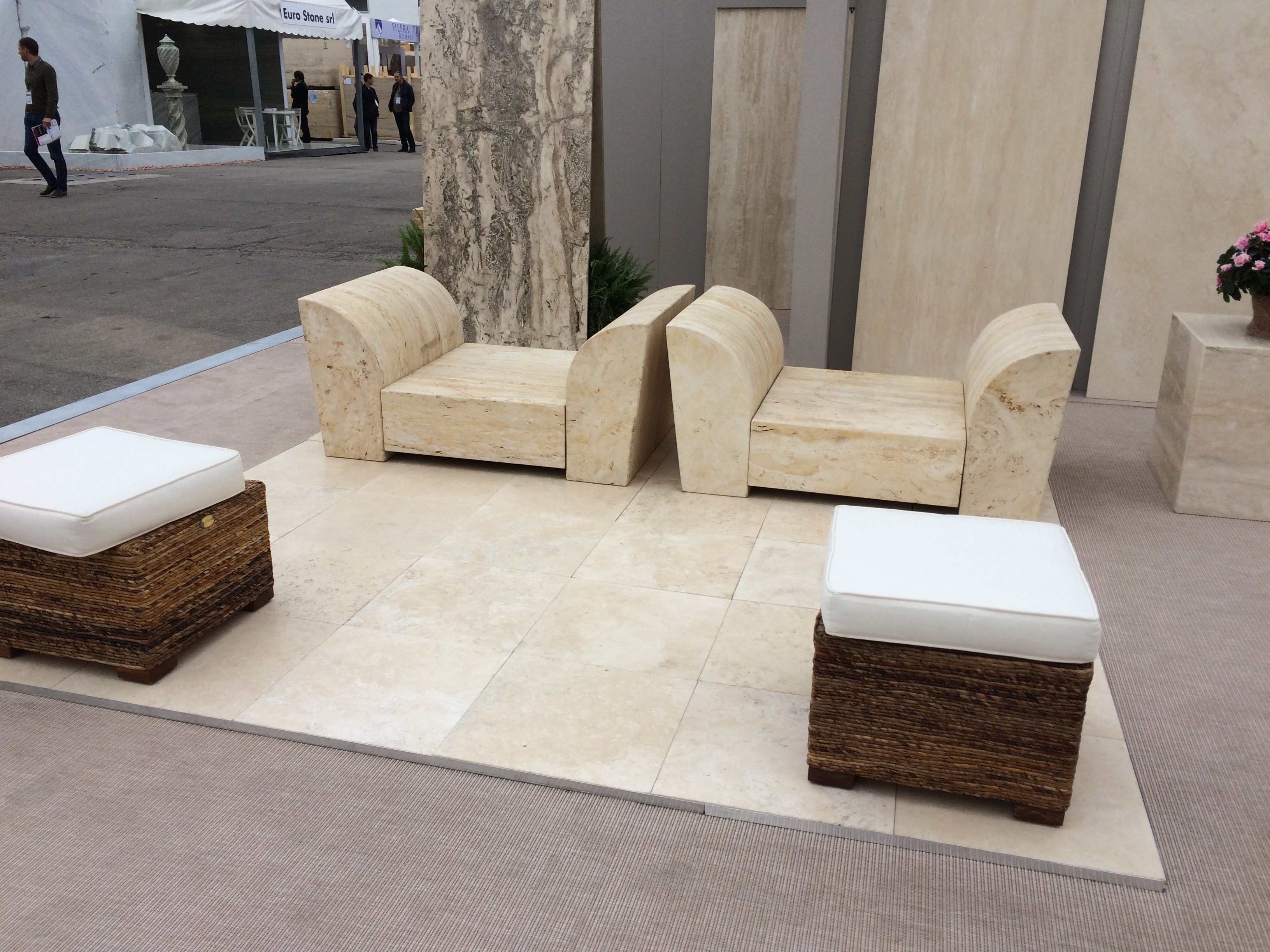  Fauteuil en pierre 